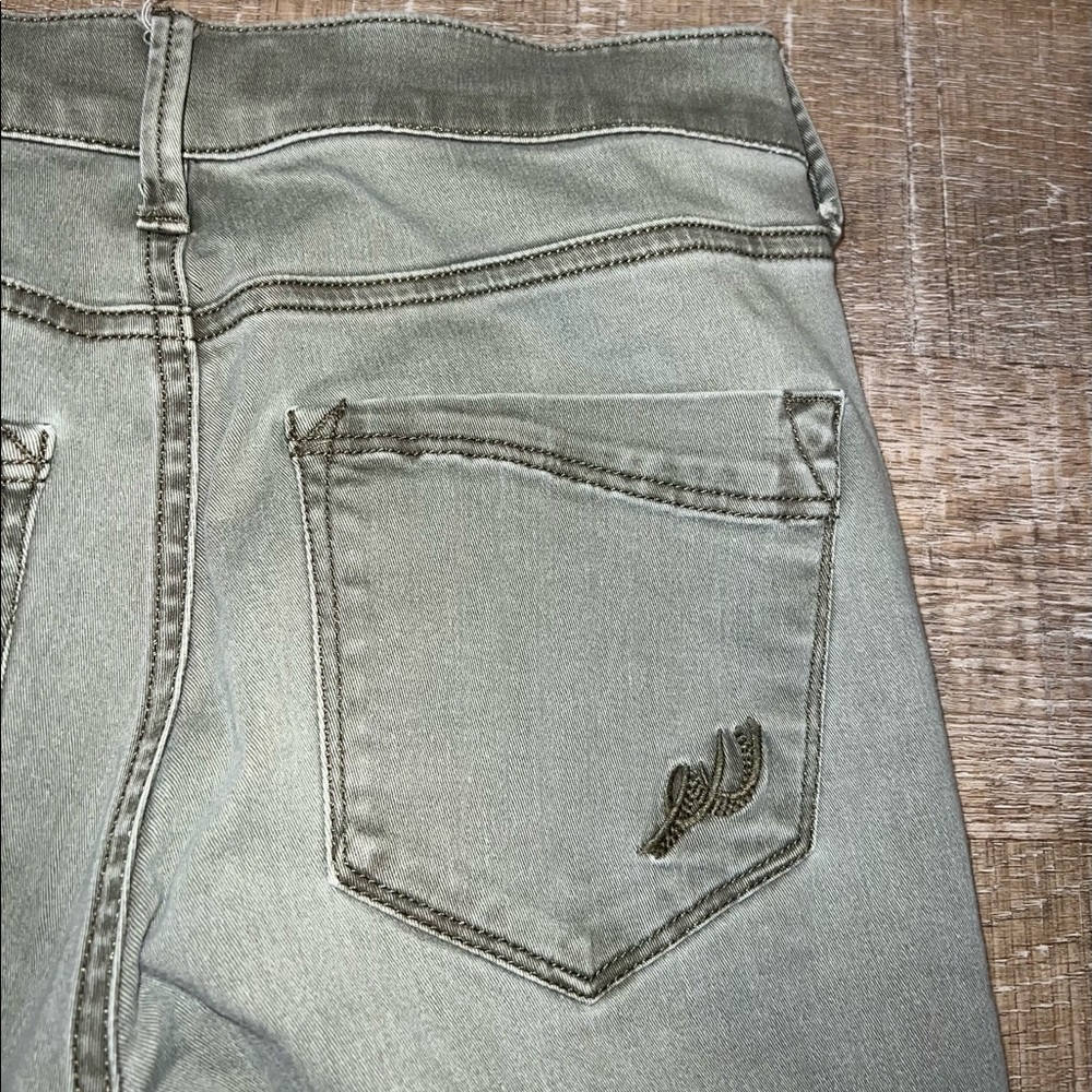 Express Skinny Jeans - Picture 15 of 16